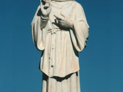 padre bernardo statua definitiva